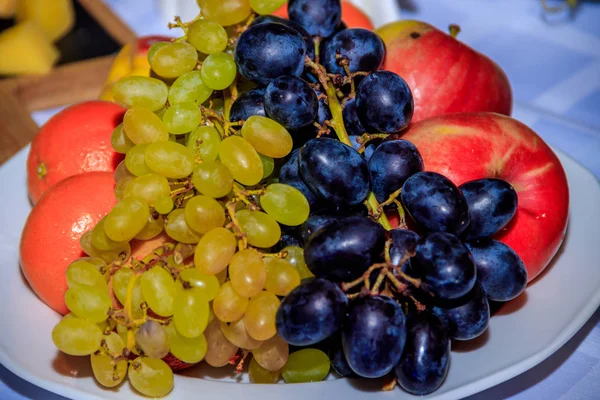 Assiette Fruits Sur Table Banquet Nourriture Boisson Décoration Table Festive — Photo