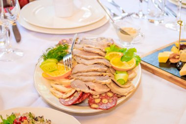 Tablo ayarı farklı hayaller yemekler ile düğün  