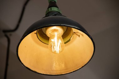 Vintage lamba aydınlatmasını kapat 