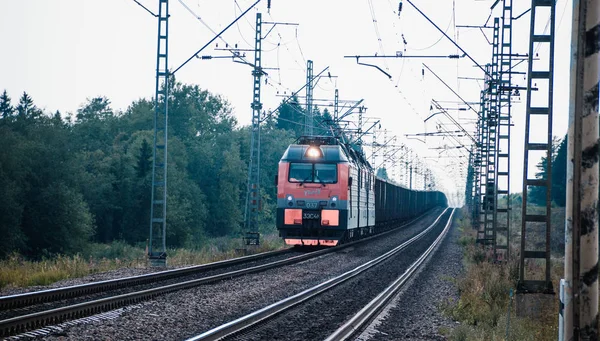 Россия 2018 Поезд Рельсам — стоковое фото