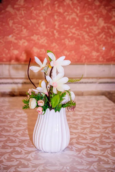 カラフルな新鮮な花の花束のクローズ アップ — ストック写真