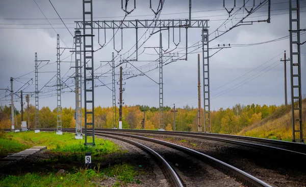 Ρωσικοί Σιδηρόδρομοι Την Άνοιξη — Φωτογραφία Αρχείου