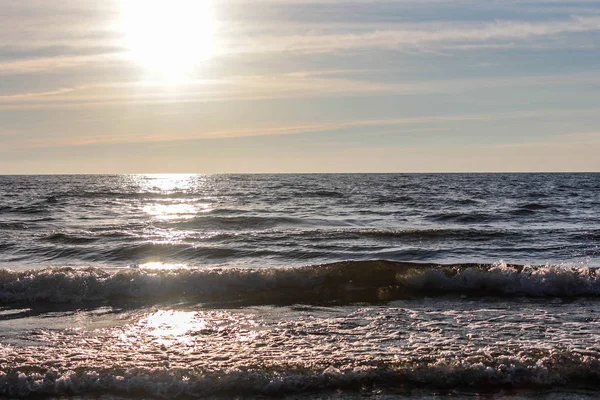 Sommersonnenuntergang Der Bucht Des Meeres Abendlicher Sommer Sonnenuntergang Meer Wellen — Stockfoto