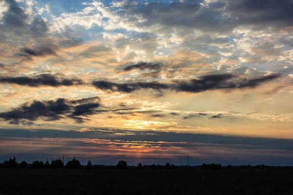 Wunderschöne Landschaft Bei Sonnenuntergang Orangefarbener Himmel — Stockfoto