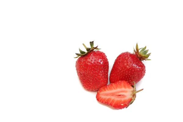 Fresas Maduras Aisladas Sobre Fondo Blanco — Foto de Stock