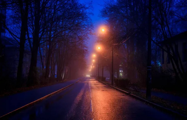 Calle Ciudad Iluminando Por Las Lámparas Noche — Foto de Stock