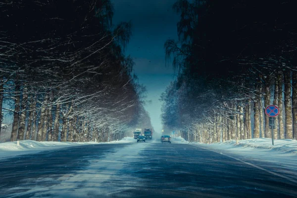 Estrada Inverno Nevado Viajar Carro — Fotografia de Stock