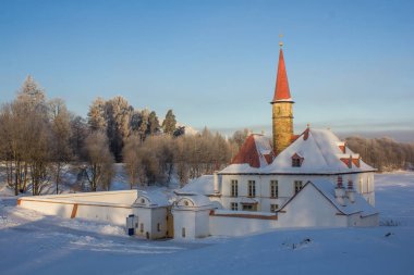 kış sezonunda eski tapınağın görünümü 