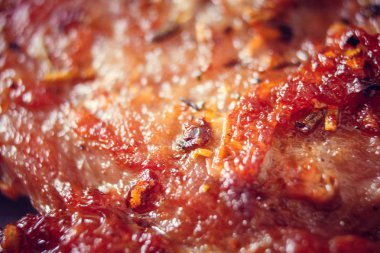 Üzerine kızarmış pirzola,