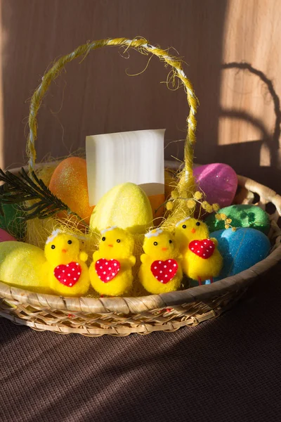 Šťastné Velikonoce Kartu Šablona Hračka Slepice Barevné Vejce — Stock fotografie