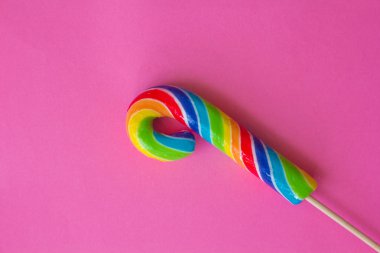 Parlak yeni yıl çizgili karamel 