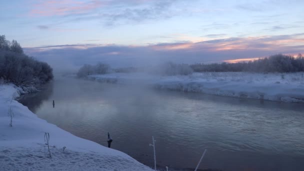 Mañana Amanece Río Una Fuerte Helada Evaporación Del Agua Frío — Vídeos de Stock