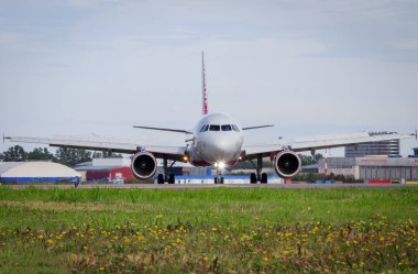 Havaalanında uçak. Rusya'nın havayolu uçak. Pulkovo havalimanına 15 Ağustos 2018, Rusya, St. Petersburg lekelenme resmi yaz