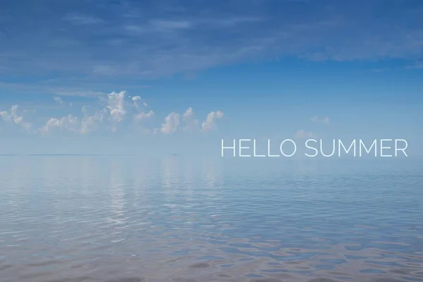 Hello Summer banner. Text på fotot. Text Hello Summer. Ny månad. Ny säsong. Välkomstkort — Stockfoto
