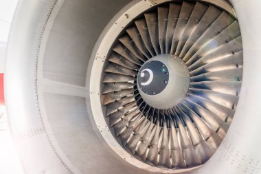 Türbin uçağı. Havayolu Rusya. Uçak toplamak. Yeni uçak. Pulkovo Airport resmi tespiti, St. Petersburg Rusya 28 Kasım 2018