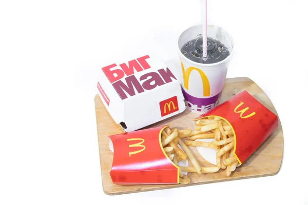 Mccombo Comida Rápida Big Mac Papas Fritas Limonada Una Nutrición — Foto de Stock