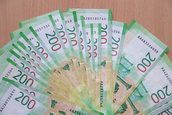 Una Pila Dinero Sobre Mesa Dinero Ruso Rusia Gatchina Febrero — Foto de Stock