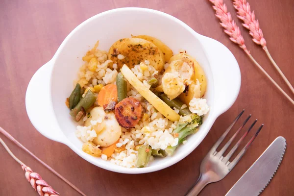 Bulgur Gebakken Groenten Een Bord Gezonde Voeding — Stockfoto