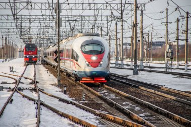 Rus yüksek hızlı treni. Sapsan treni. Rusya Metallostroy 8 Mart 2019