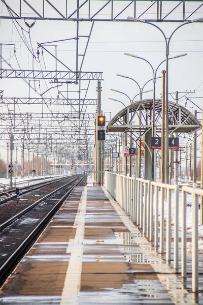 Russische Bahn Unterstützt Kontaktnetzwerk — Stockfoto