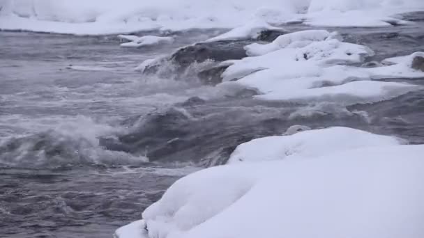 Rio Inverno Com Neve Rio Amanhecer Evaporação Água Inverno Gelado — Vídeo de Stock