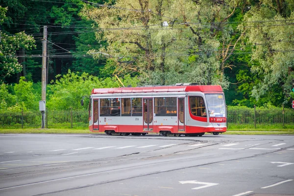 Straßenbahnfahren Der Stadt Der Städtische Personenverkehr Russland Petersburg Mai 2019 — Stockfoto