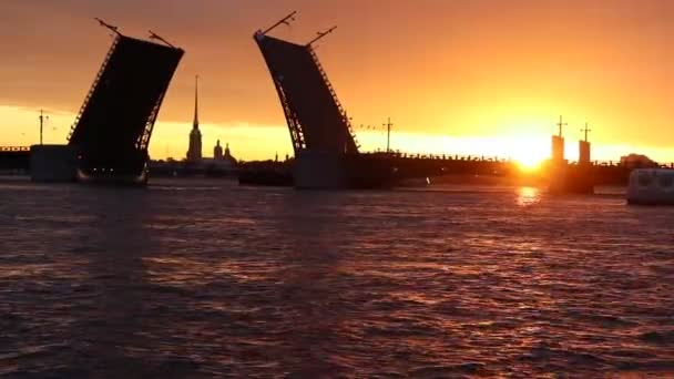 Susnset Vista Diluição Pontes Sobre Rio Neva São Petersburgo Rússia — Vídeo de Stock