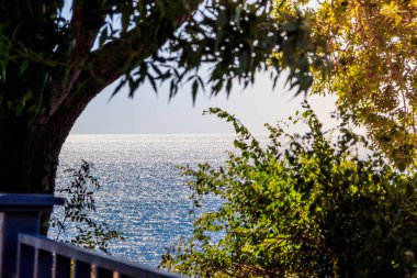 Anapa 'da Karadeniz. Rus güneyinde. Temiz havalarda deniz. Mavi okyanus. . Deniz arka planı.