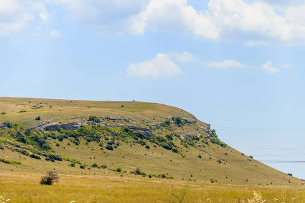 Offene Räume Krim Feld Sommerlandschaften Straßenansichten Gras Und Himmel Hintergrund — Stockfoto