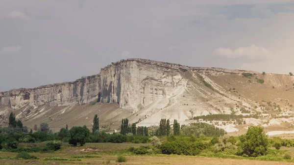 Vista Rocha Branca Durante Dia Montanhas Crimeia — Fotografia de Stock