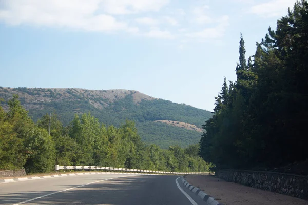 Vista Estrada Nas Montanhas Durante Dia Crimeia Viagem Carro Conceito — Fotografia de Stock