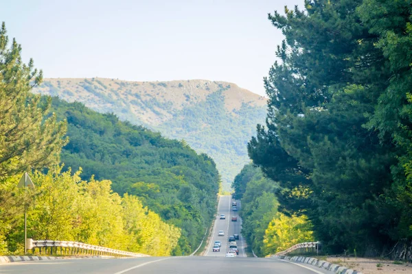 Vista Estrada Nas Montanhas Durante Dia Crimeia Viagem Carro Conceito — Fotografia de Stock