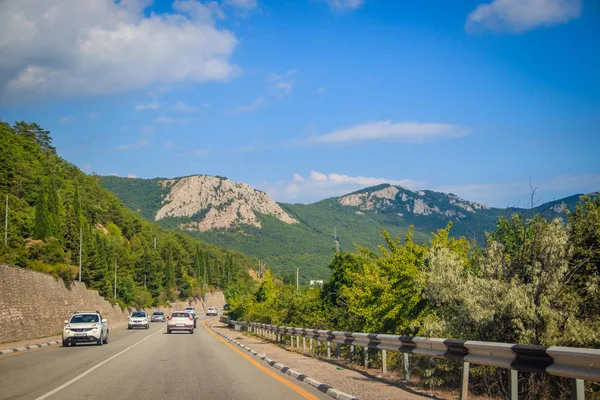 Vista Estrada Nas Montanhas Durante Dia Crimeia Viagem Carro Conceito — Fotografia de Stock