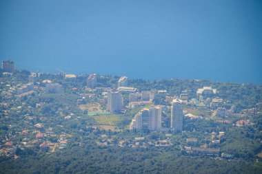 Kırım'daki Ai-Petri dağının tepesinden sihirli manzara