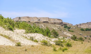 Yaz sezonunda beyaz kaya dağı, Kırım
