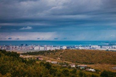 Anapa şehrinin binalarının ve mimarisinin havadan görünümü, Rusya