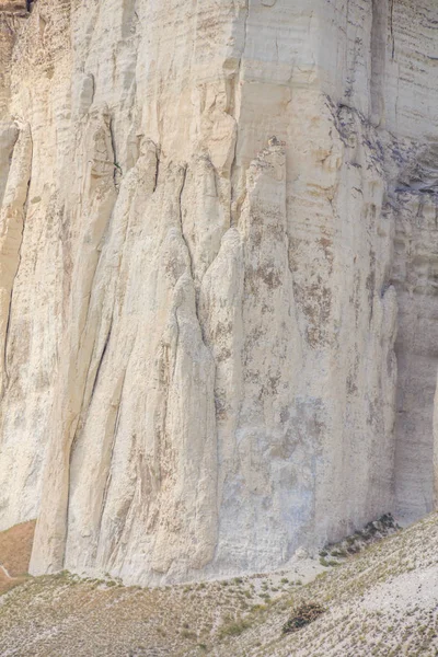 Yaz sezonunda beyaz kaya dağı, Kırım