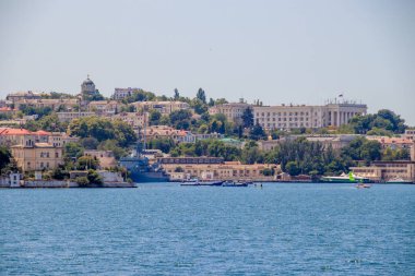 Güneşli havada Sivastopol Körfezi, Kırım