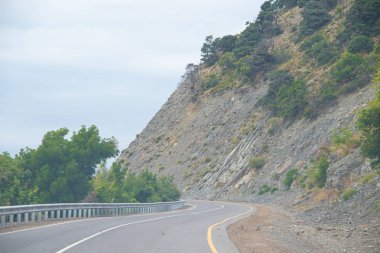 Dağlarda karayolu ile araba konsepti ile seyahat, Anapsky ilçe, Rusya