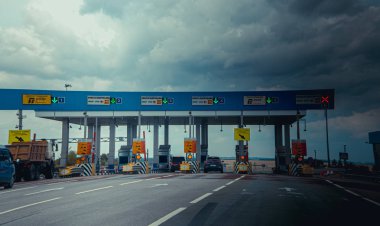 Rusya, Moskova - 23 Temmuz 2019: Rus otoyolunda ücretli yol ödeme noktası