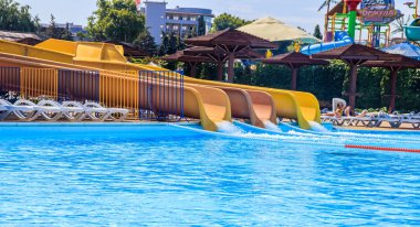 Aquapark. Aile tatili. Temiz havuzlar. Suya kayıyor... Rusya, Anapa 14 Temmuz 2019