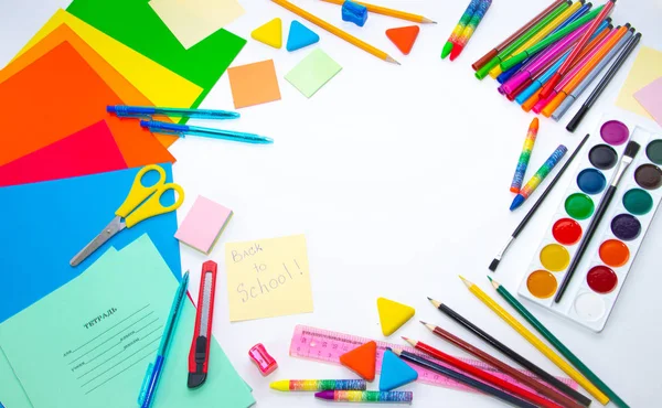 Kleur Schoolbenodigdheden Geïsoleerd Witte Achtergrond Terug Naar School Concept — Stockfoto