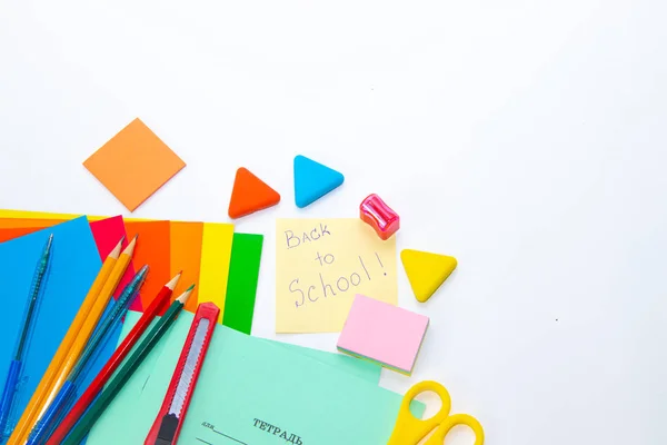 Kleur Schoolbenodigdheden Geïsoleerd Witte Achtergrond Terug Naar School Concept — Stockfoto