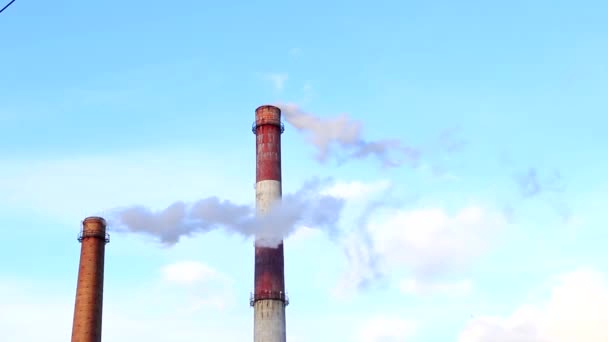 Bacadan Duman Isıtma Sistemi Boruları Hava Kirliliği Konsepti — Stok video