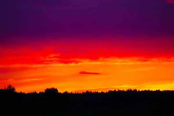 Puesta Sol Campo Durante Lluvia Paisaje Verano Una Puesta Sol —  Fotos de Stock