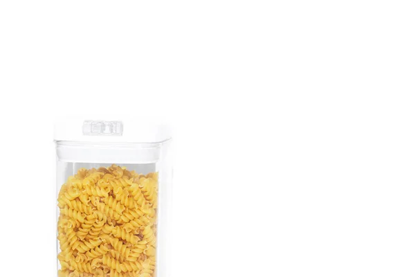 富士利通心粉砂子 把通心粉放进罐子里关于意大利面的文章食品供应 复制空间 — 图库照片
