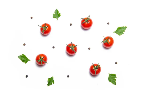 白色背景上的樱桃番茄 背景蔬菜 复制空间 小西红柿 关于西红柿的文章 一篇关于烹调蔬菜菜的文章 — 图库照片