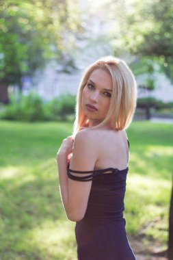 portre portre sarışın seksi