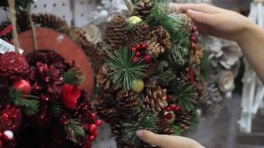 Eller el yapımı iş Noel çelenk düşünüyorsanız