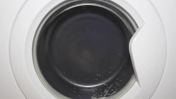 Washing machine washes clothes — Stock Video